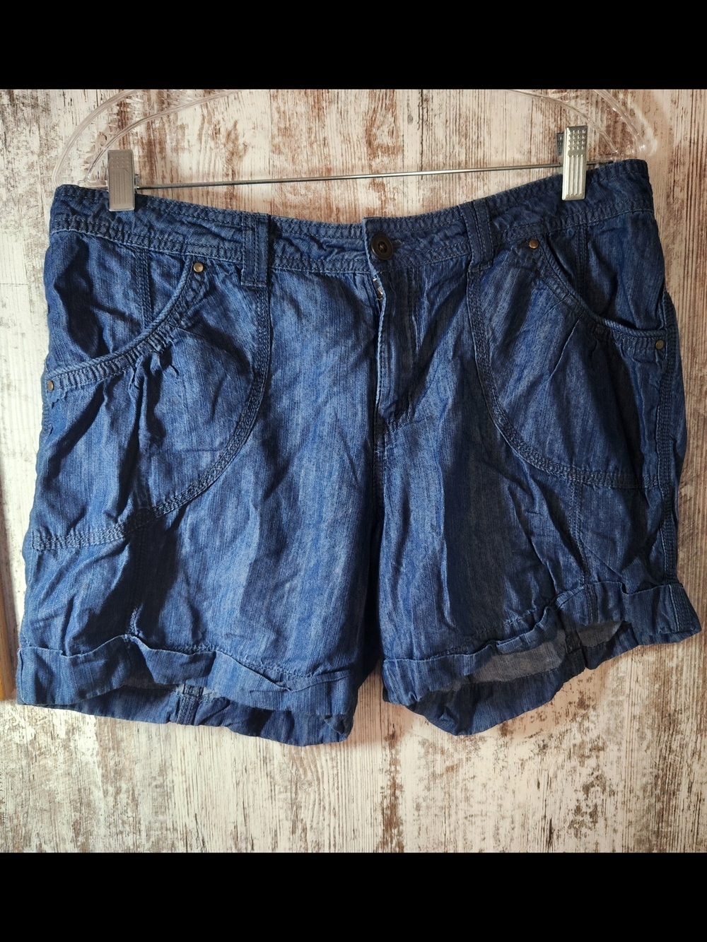 Apt. 9 Women’s Dark Blue Lightweight Denim-Style Rolled Hem Shorts Size 12